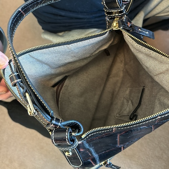 Dooney & Bourke - Picture 3 of 6